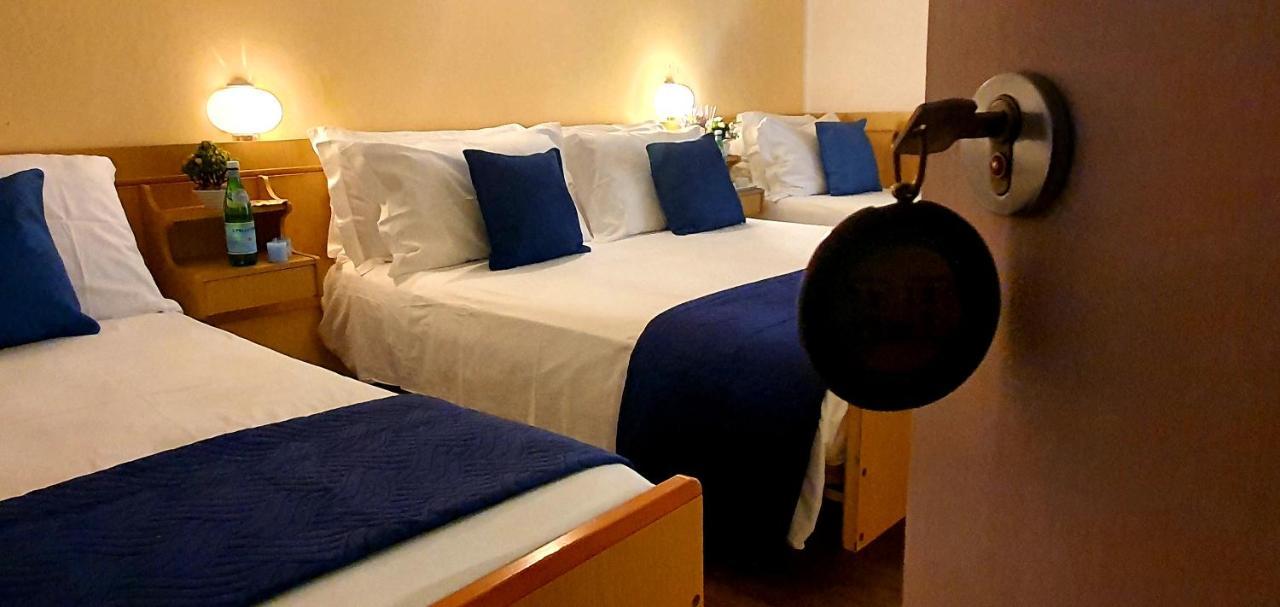 Club Hotel 3*