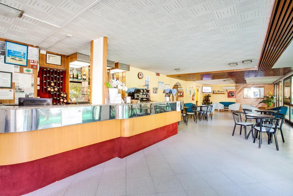 Club Hotel